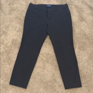Old Navy Mid-Rise Cropped Pants